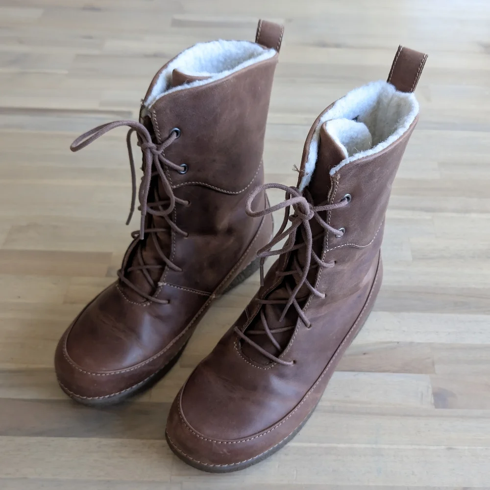Duluth Trading Company Women's Andina‎ Leather Insulated Boots Size 7